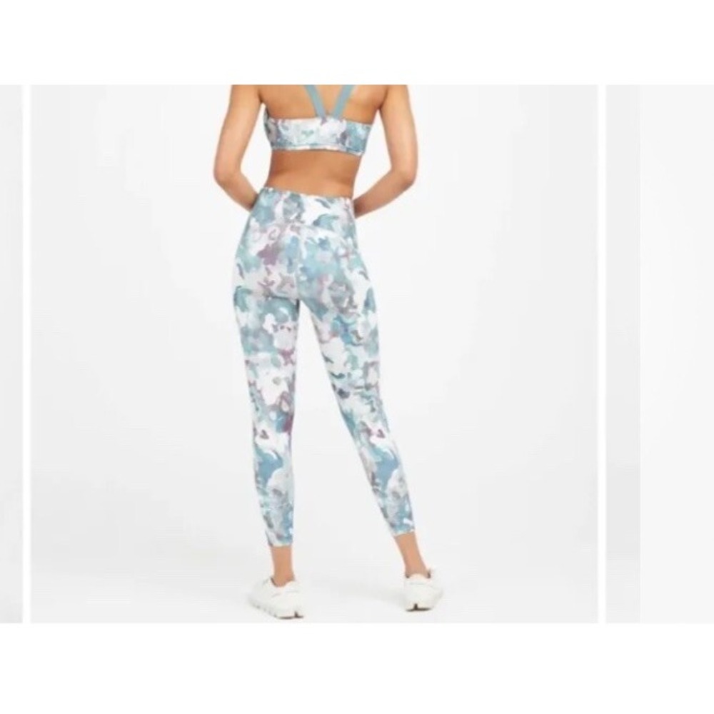 SPANX Booty Boost Active Painted‎ Camo Pink Multi Active Printed 7/8 Leggings M - Picture 3 of 14